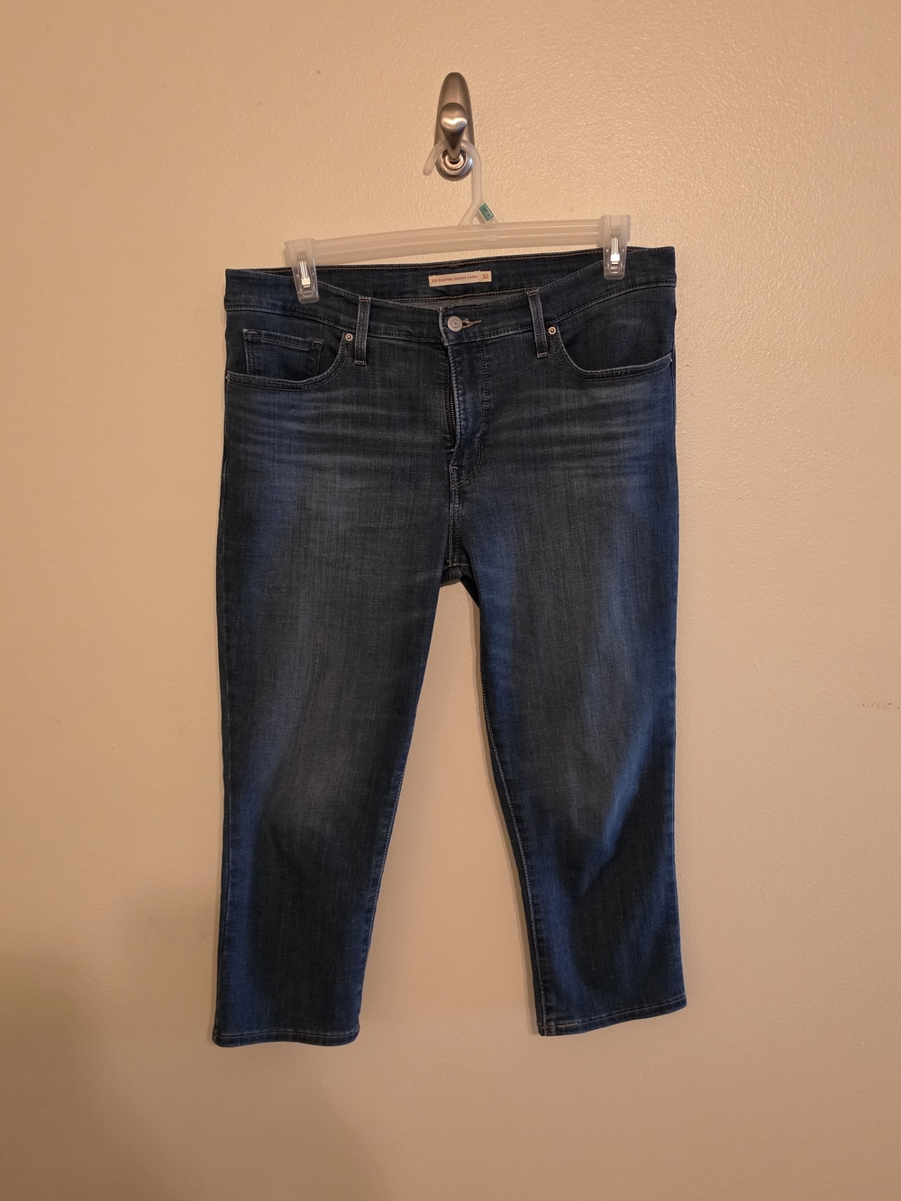 Levi's Women's Dark Blue Cropped Slim Jeans